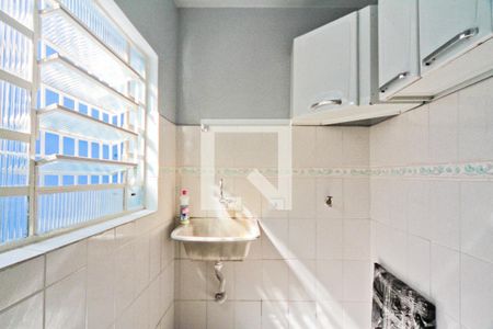 Casa à venda com 115m², 3 quartos e 1 vagaÁrea de Serviço