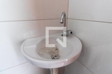 Banheiro de apartamento à venda com 1 quarto, 26m² em Parque das Paineiras, São Paulo