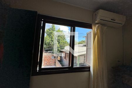 Casa à venda com 400m², 3 quartos e 4 vagasQuarto 2 - Janela