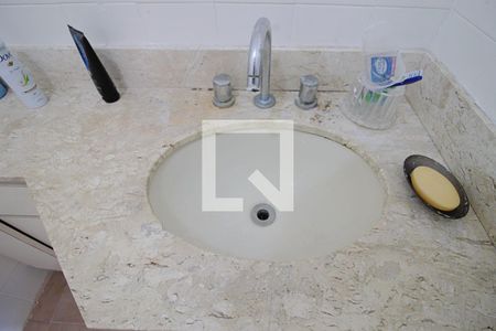Apartamento à venda com 238m², 5 quartos e 5 vagasBanheiro da Suíte 2