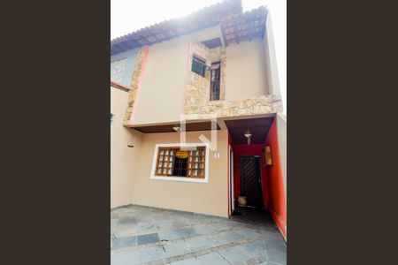 Casa à venda com 100m², 3 quartos e 2 vagasGaragem