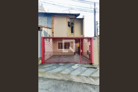 Casa à venda com 100m², 3 quartos e 2 vagasFachada