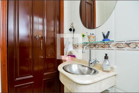 Lavabo  de casa à venda com 3 quartos, 100m² em Vila Milton, Guarulhos