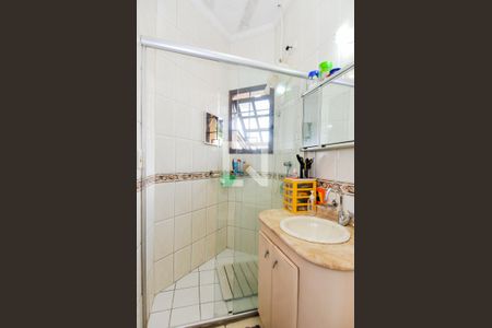 Casa à venda com 100m², 3 quartos e 2 vagasBanheiro da Suíte