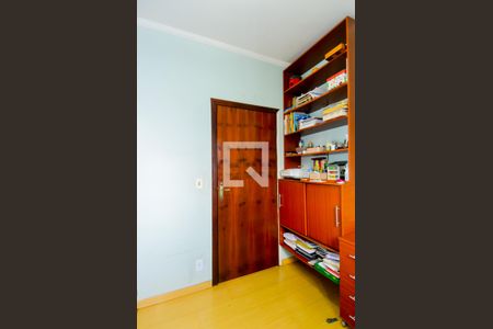 Casa à venda com 100m², 3 quartos e 2 vagasQuarto 2