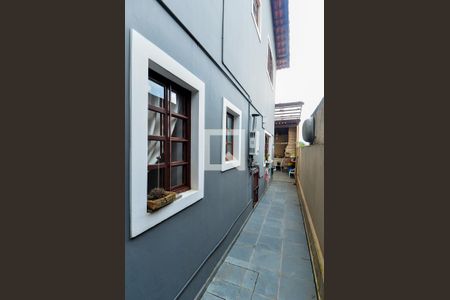 Casa à venda com 100m², 3 quartos e 2 vagasCorredor Lateral 