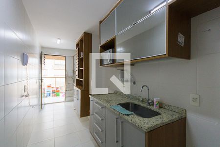 Apartamento à venda com 85m², 2 quartos e 1 vagaCozinha e Área de Serviço