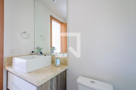 Banheiro da Suíte de apartamento à venda com 3 quartos, 89m² em Cavalhada, Porto Alegre