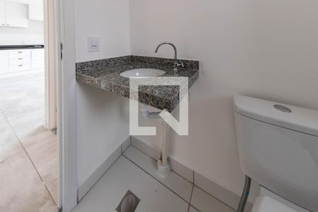 Apartamento para alugar com 43m², 2 quartos e sem vaga Apartamento para alugar com 43m², 2 quartos e sem vagaBanheiro