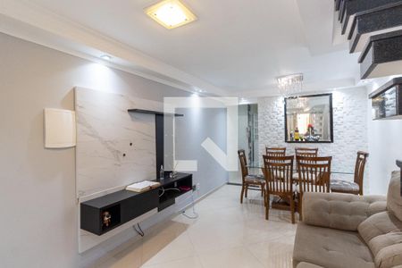 Sala de casa de condomínio à venda com 2 quartos, 100m² em Vila Araguaia, São Paulo