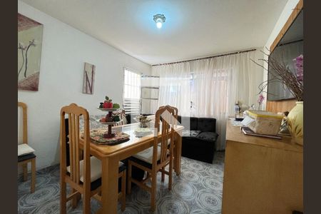 Casa à venda com 240m², 5 quartos e 3 vagasCasa  3 - Sala
