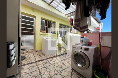 Casa à venda com 240m², 5 quartos e 3 vagasCasa  4 - Área de Serviço