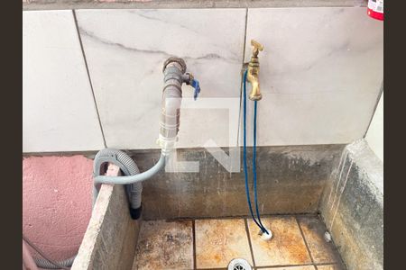 Casa à venda com 240m², 5 quartos e 3 vagasCasa  4 - Área de Serviço