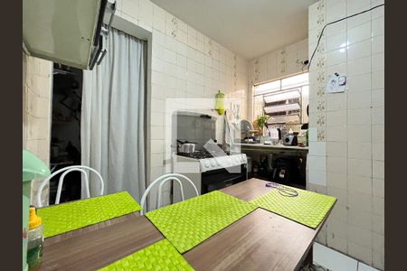 Casa à venda com 240m², 5 quartos e 3 vagasCasa 1- Cozinha