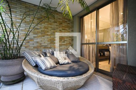 Apartamento à venda com 212m², 3 quartos e 4 vagasVaranda