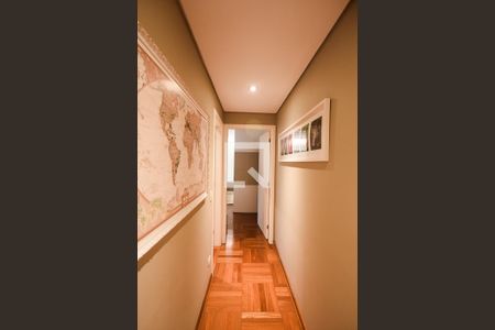 Apartamento à venda com 212m², 3 quartos e 4 vagasCorredor