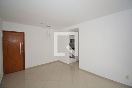 Sala de apartamento para alugar com 3 quartos, 60m² em Irajá, Rio de Janeiro