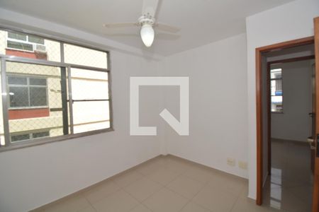 Quarto 1 de apartamento para alugar com 3 quartos, 60m² em Irajá, Rio de Janeiro
