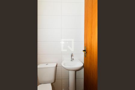 Casa de condomínio à venda com 80m², 2 quartos e 1 vagaBanheiro da Suíte 2