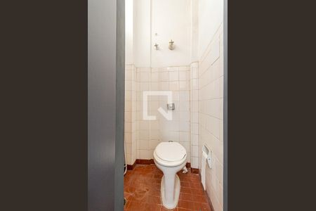 Apartamento à venda com 79m², 2 quartos e sem vaga Apartamento à venda com 79m², 2 quartos e sem vagaBanheiro de Serviço