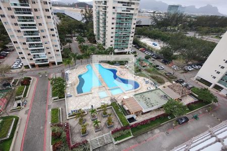 Apartamento à venda com 78m², 2 quartos e 2 vagas Apartamento à venda com 78m², 2 quartos e 2 vagasÁrea comum - Piscina
