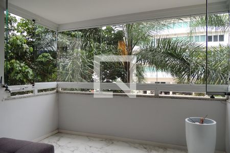 Apartamento à venda com 78m², 2 quartos e 2 vagasVaranda da Sala