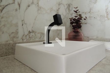 Apartamento à venda com 78m², 2 quartos e 2 vagasBanheiro da Suíte
