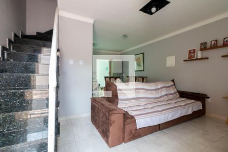 Sala de casa de condomínio para alugar com 2 quartos, 90m² em Itaquera, São Paulo