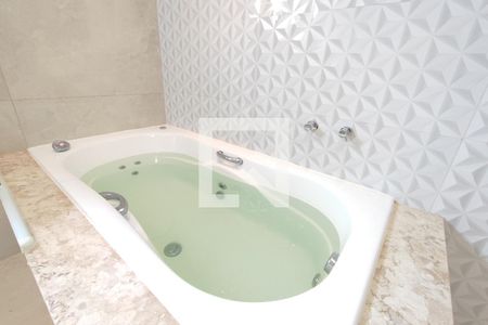 Casa de condomínio à venda com 360m², 3 quartos e 4 vagasBanheiro Suíte master