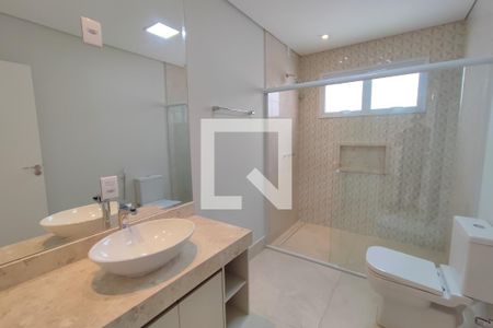 Casa de condomínio à venda com 360m², 3 quartos e 4 vagasBanheiro suíte 2