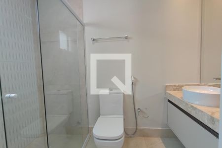 Casa de condomínio à venda com 360m², 3 quartos e 4 vagasBanheiro suíte 3