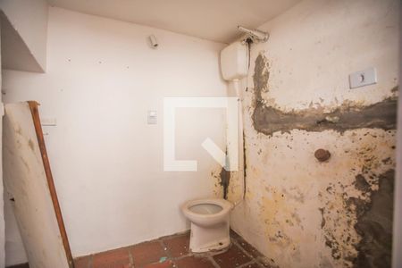 Casa para alugar com 130m², 2 quartos e sem vaga Casa para alugar com 130m², 2 quartos e sem vagaBanheiro de Serviço