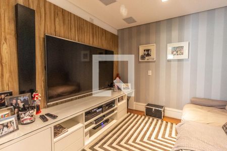 Sala de vídeo  de apartamento para alugar com 3 quartos, 400m² em Água Fria, São Paulo