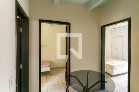 Corredor de apartamento para alugar com 2 quartos, 70m² em São Francisco, Belo Horizonte