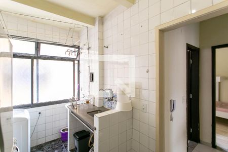 Apartamento para alugar com 70m², 2 quartos e 1 vaga Apartamento para alugar com 70m², 2 quartos e 1 vagaCozinha e Área de Serviço