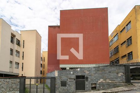 Apartamento para alugar com 70m², 2 quartos e 1 vaga Apartamento para alugar com 70m², 2 quartos e 1 vagaFachada