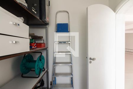 Casa à venda com 390m², 4 quartos e 7 vagas Casa à venda com 390m², 4 quartos e 7 vagasQuarto de Serviço