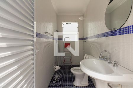 Casa à venda com 390m², 4 quartos e 7 vagas Casa à venda com 390m², 4 quartos e 7 vagasBanheiro - Piscina