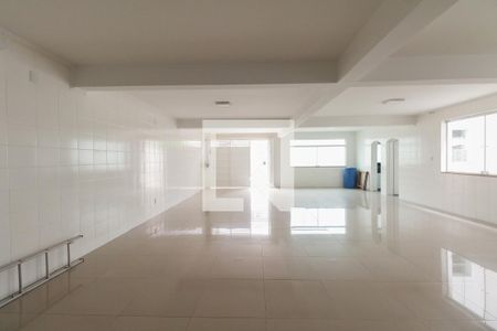 Casa à venda com 390m², 4 quartos e 7 vagas Casa à venda com 390m², 4 quartos e 7 vagasGaragem
