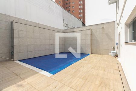 Casa à venda com 390m², 4 quartos e 7 vagas Casa à venda com 390m², 4 quartos e 7 vagasPiscina