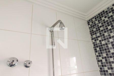 Casa à venda com 390m², 4 quartos e 7 vagas Casa à venda com 390m², 4 quartos e 7 vagasBanheiro Suíte 2