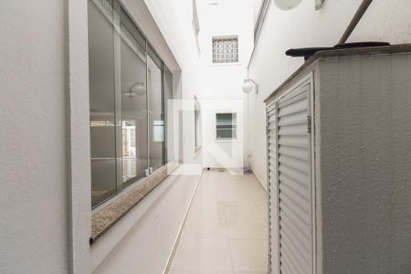 Casa à venda com 390m², 4 quartos e 7 vagas Casa à venda com 390m², 4 quartos e 7 vagasÁrea de Serviço