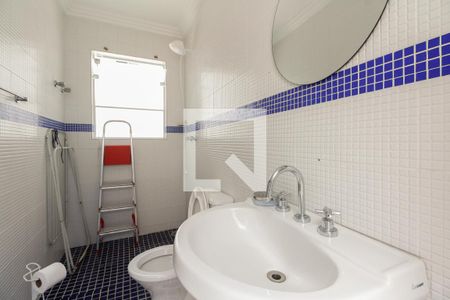 Casa à venda com 390m², 4 quartos e 7 vagas Casa à venda com 390m², 4 quartos e 7 vagasBanheiro - Piscina