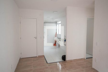 Sala de apartamento para alugar com 2 quartos, 42m² em Brás de Pina, Rio de Janeiro