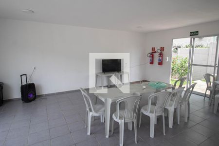 Apartamento para alugar com 42m², 2 quartos e sem vagaÁrea comum - Salão de festas