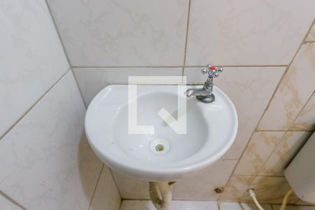 Banheiro de casa para alugar com 1 quarto, 37m² em Parque Edu Chaves, São Paulo