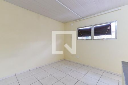 Quarto de casa para alugar com 1 quarto, 37m² em Parque Edu Chaves, São Paulo