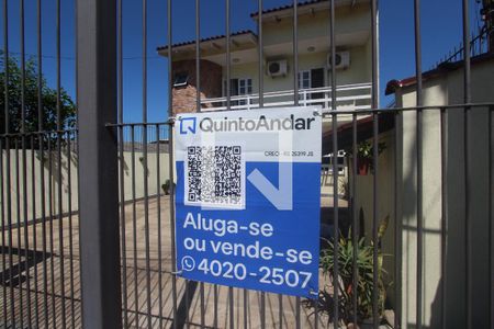 Casa à venda com 220m², 3 quartos e 2 vagas Casa à venda com 220m², 3 quartos e 2 vagasPLACA