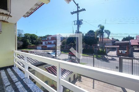 Casa à venda com 220m², 3 quartos e 2 vagas Casa à venda com 220m², 3 quartos e 2 vagasVaranda