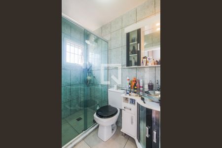 Casa à venda com 220m², 3 quartos e 2 vagas Casa à venda com 220m², 3 quartos e 2 vagasBanheiro suite